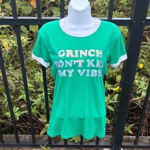 VS PINK Vintage Grinch Christmas Tee size x small fits like small
